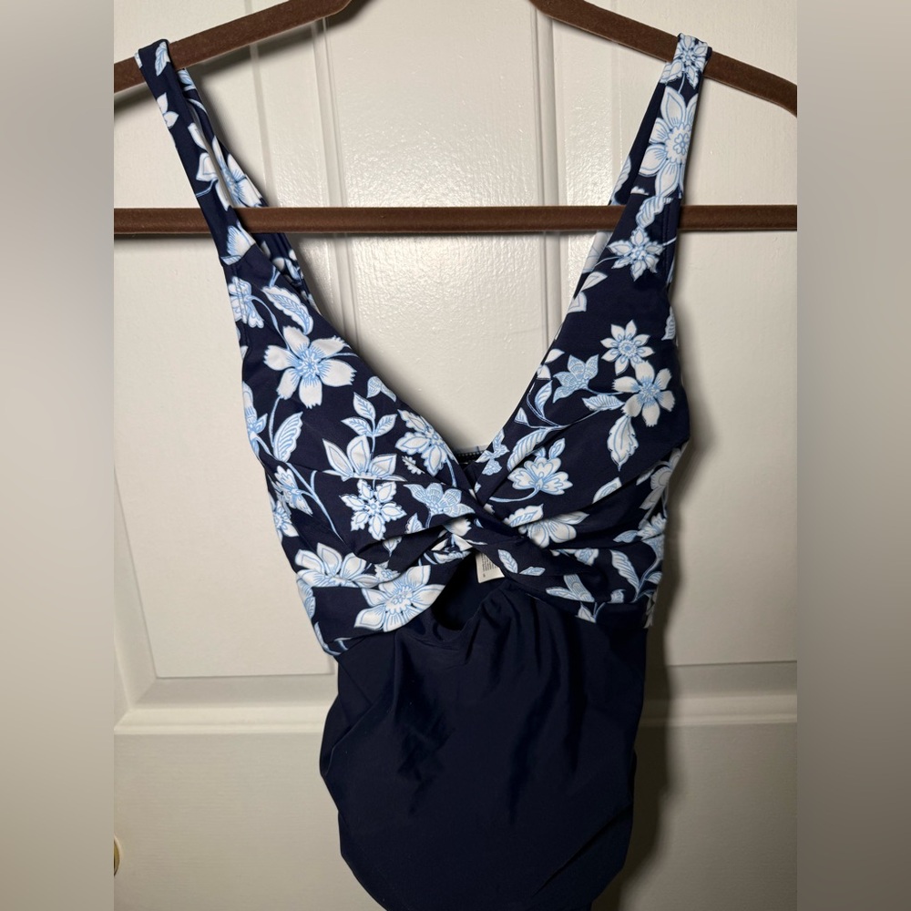 NWT Cupshe one piece